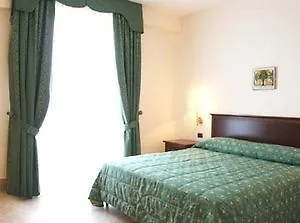 Genoardo Park Hotel 4*